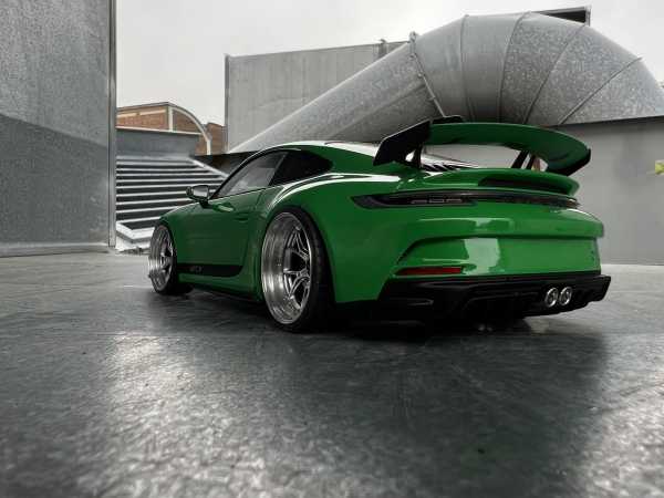 1:18 Porsche 911 992 GT3 2021 Viper Green ONE 300ST Edition + OVP